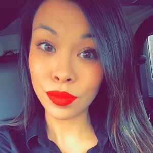 Meet your Posher, Kendra